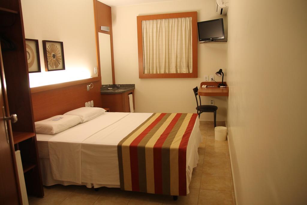 Orion Hotel Itumbiara Habitación foto