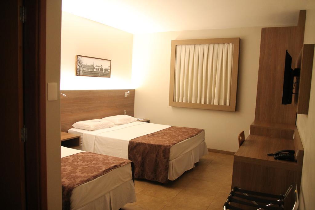 Orion Hotel Itumbiara Habitación foto